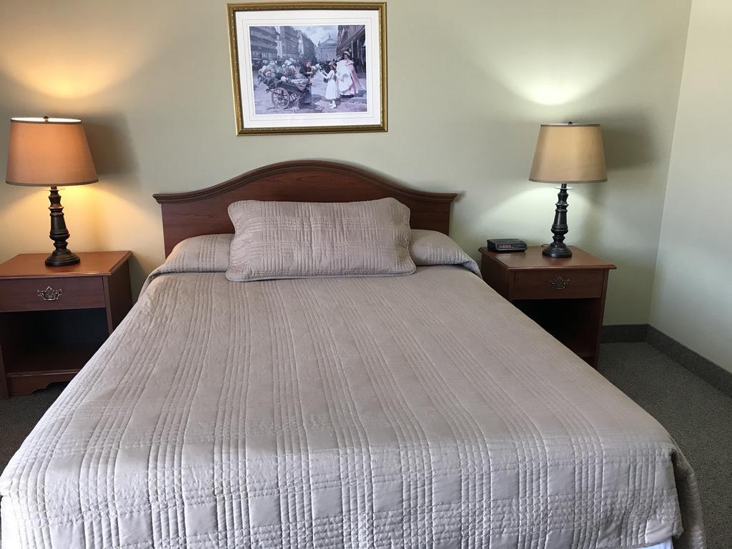 Manitoulin 3* Mindemoya
